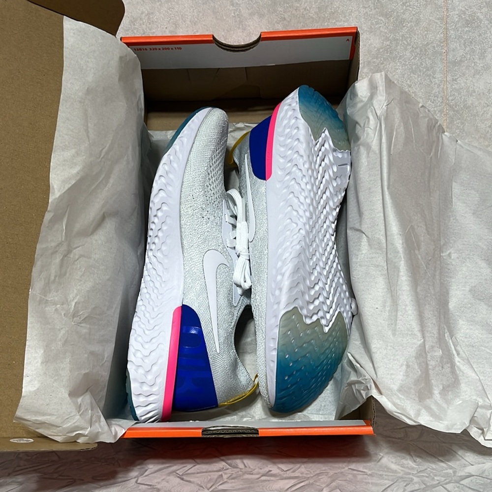 Nike Epic React Flyknit NWT with box AQ0067101 men’s size 8